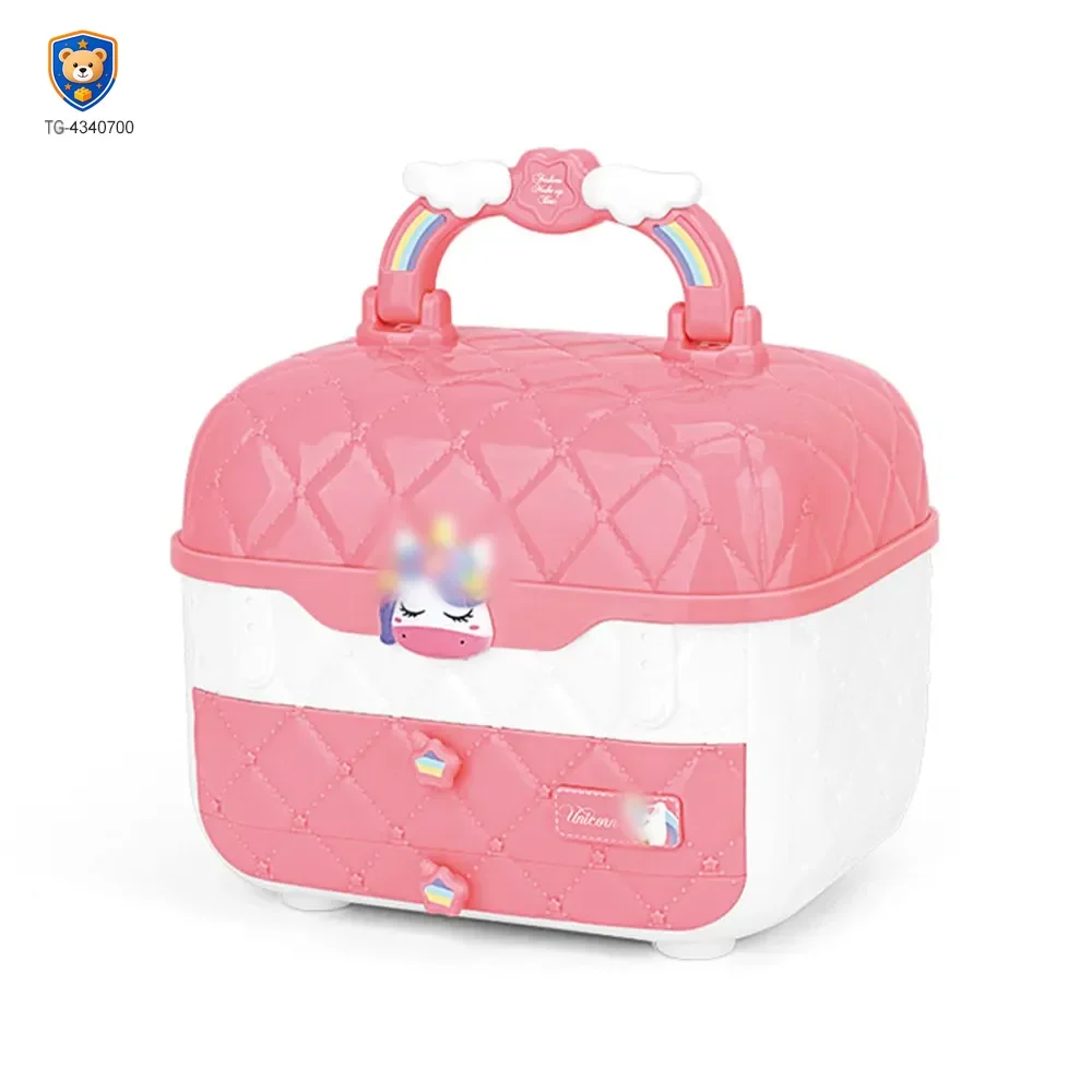 Kids Dream Makeup Kit Toy — product view 8